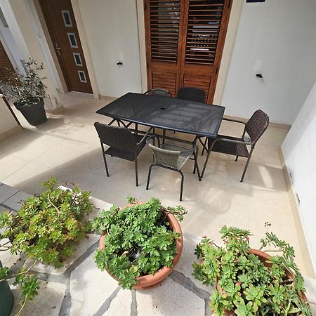 Apartmani Majic มาคาร์สกา ภายนอก รูปภาพ
