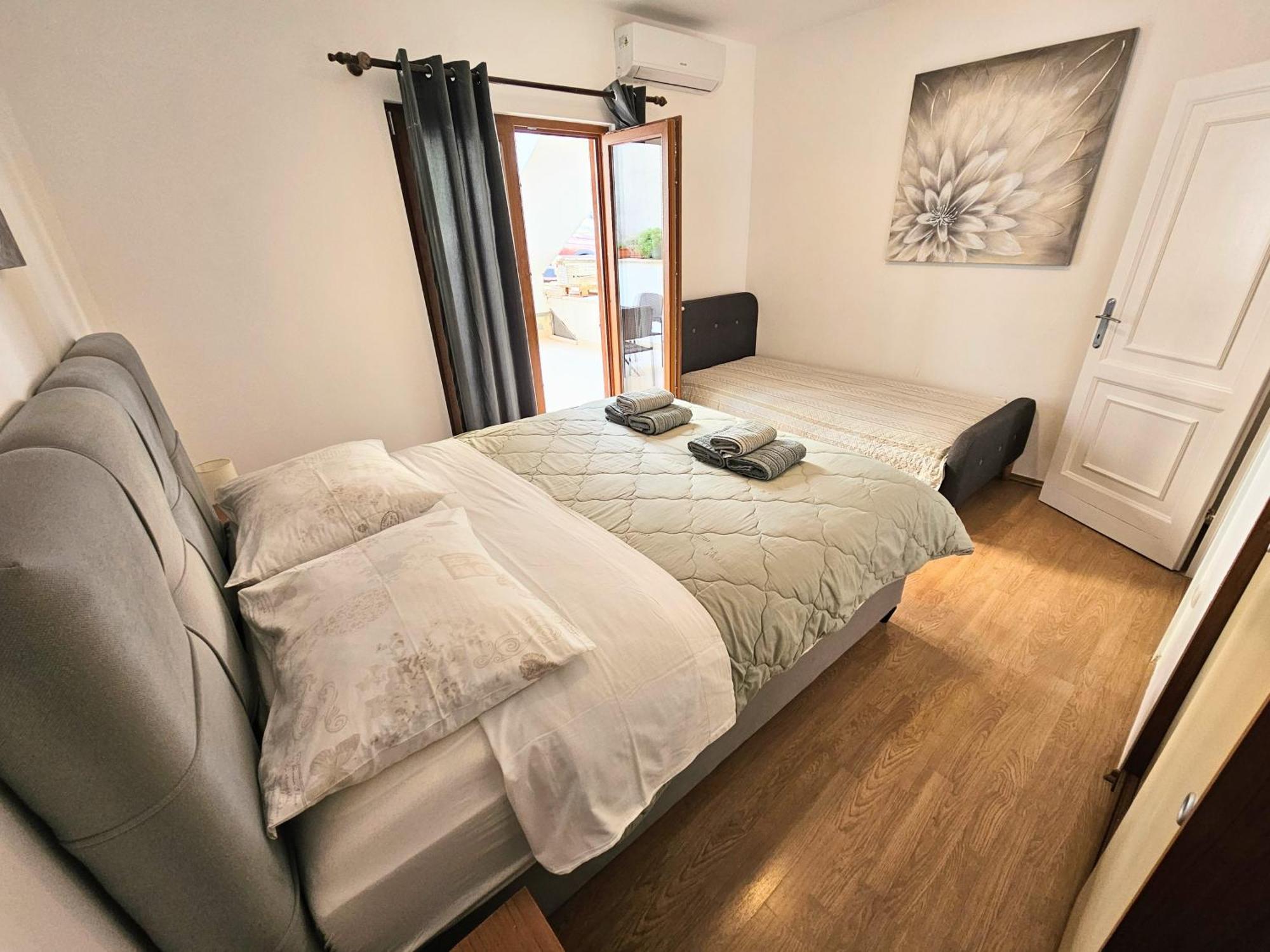 Apartmani Majic มาคาร์สกา ภายนอก รูปภาพ