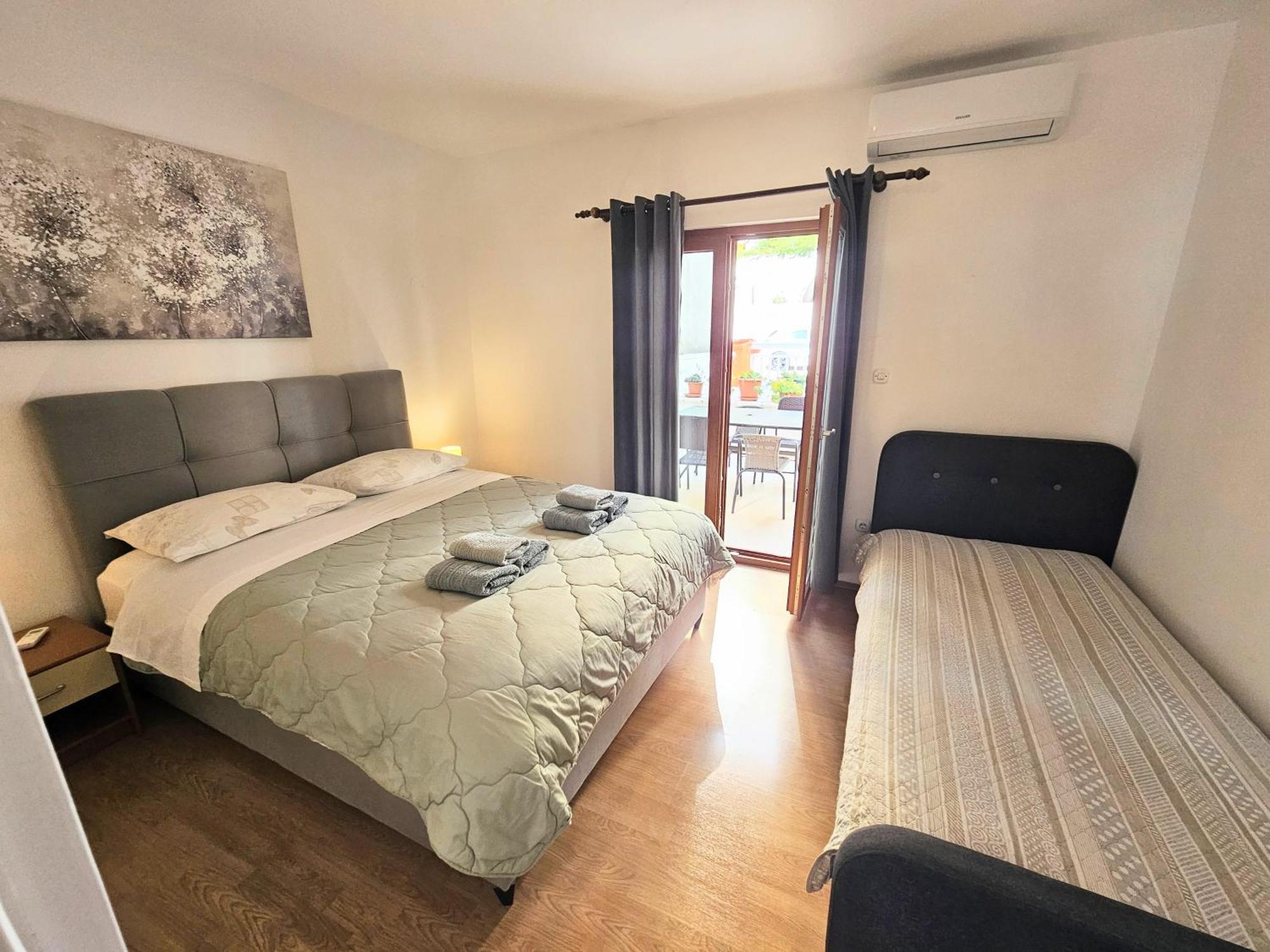 Apartmani Majic มาคาร์สกา ภายนอก รูปภาพ