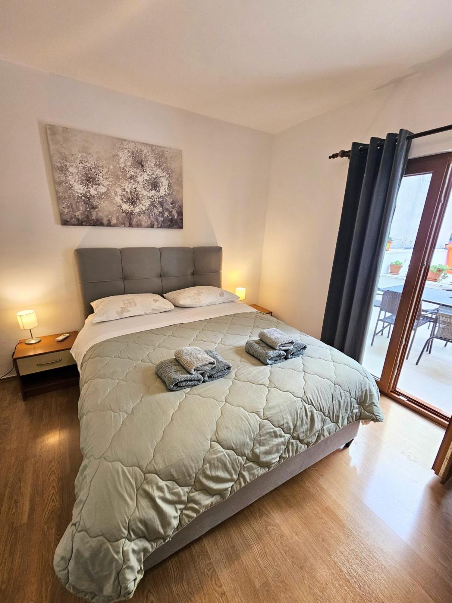 Apartmani Majic มาคาร์สกา ภายนอก รูปภาพ