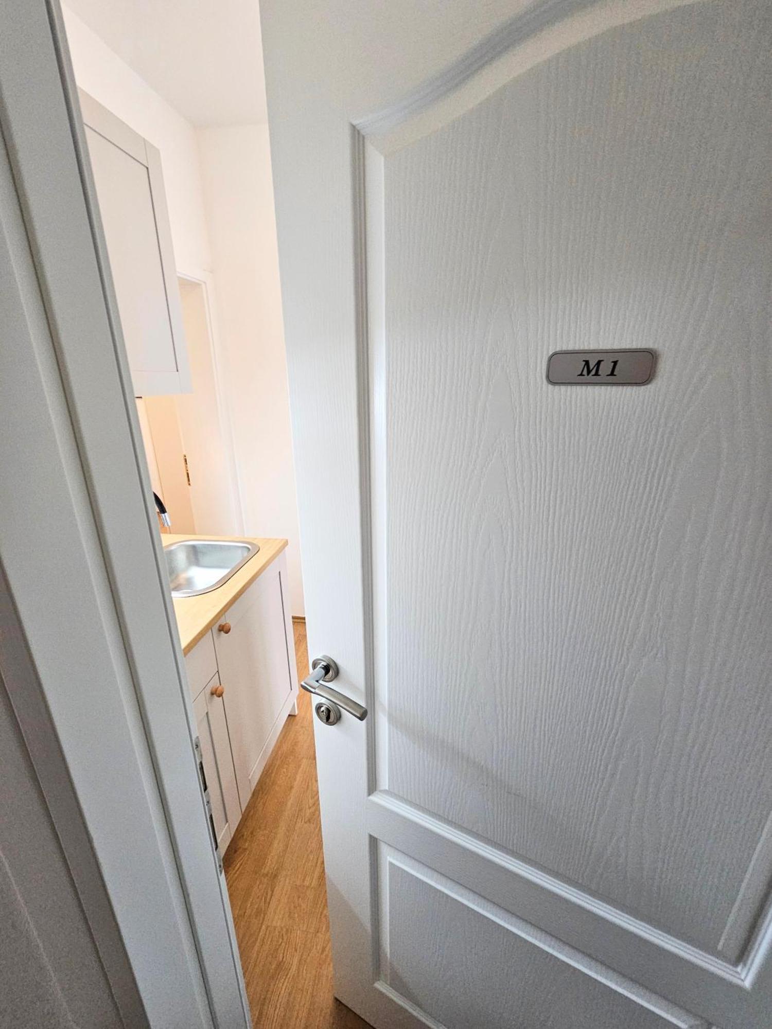 Apartmani Majic มาคาร์สกา ภายนอก รูปภาพ